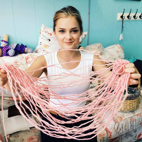 Madelin cutting yarn for packaging